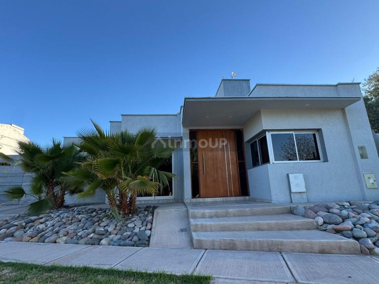 Casa en Venta en Guaymallen, Mendoza