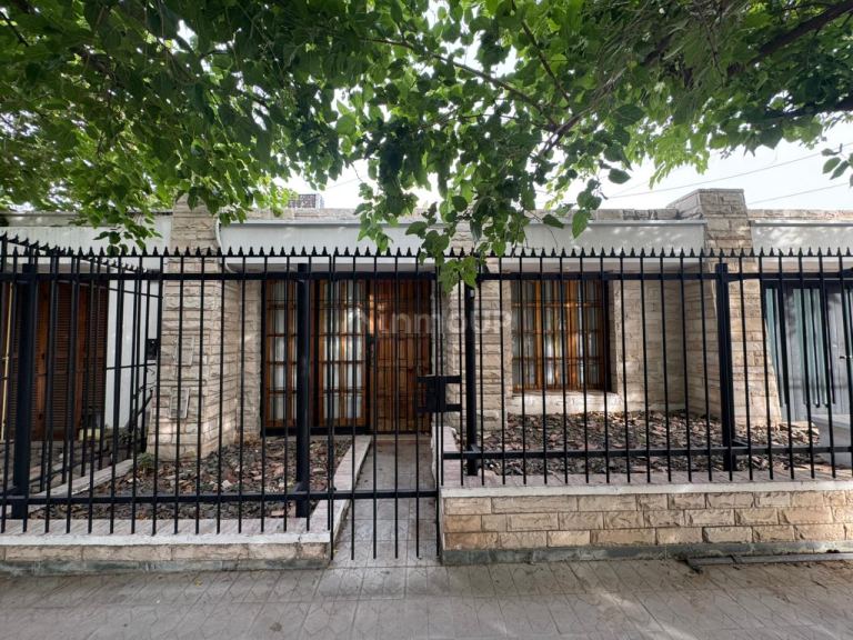 Casa en Venta en Guaymallen, Mendoza