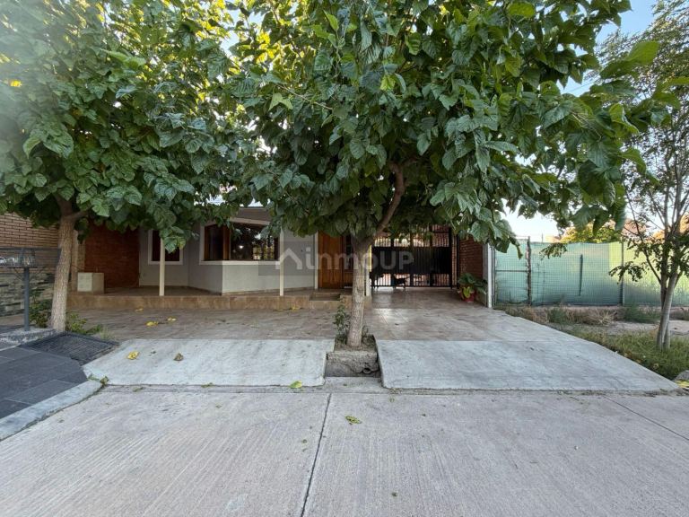 Casa en Venta en Guaymallen, Mendoza