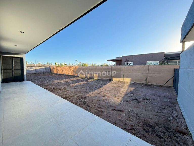 Casa en Alquiler en Maipu, Mendoza