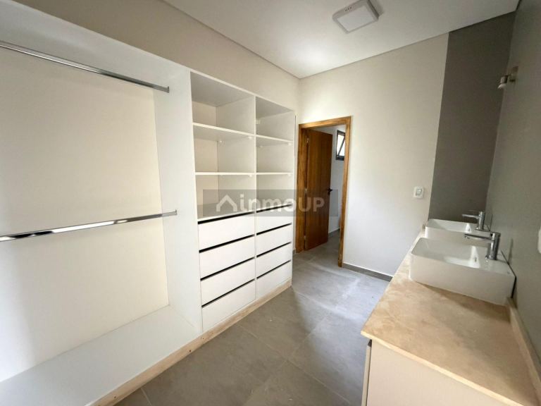Casa en Venta en Maipu, Mendoza