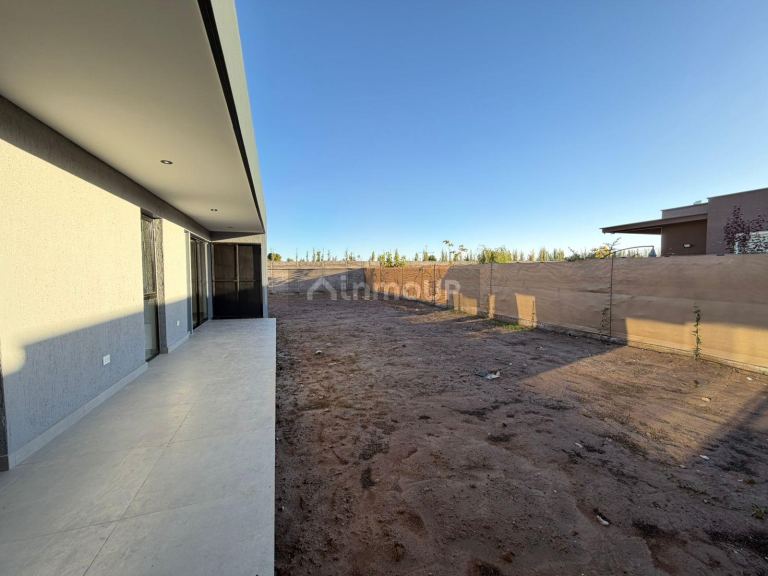Casa en Alquiler en Maipu, Mendoza