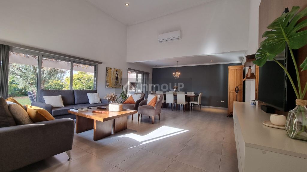 Casa en Venta en Guaymallen, Mendoza