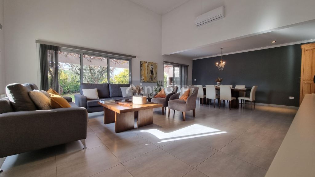 Casa en Venta en Guaymallen, Mendoza