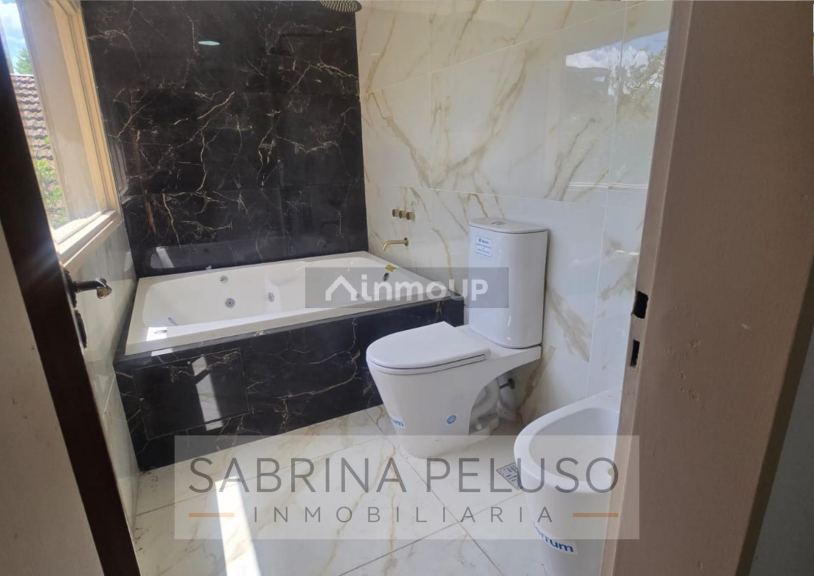 Casa en Venta en Moron, G.B.A. Zona Oeste - USD 700.000 | Inmoup - 41