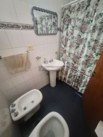 Casa en Venta en Godoy Cruz, Mendoza - USD 120.000 | Inmoup - 24