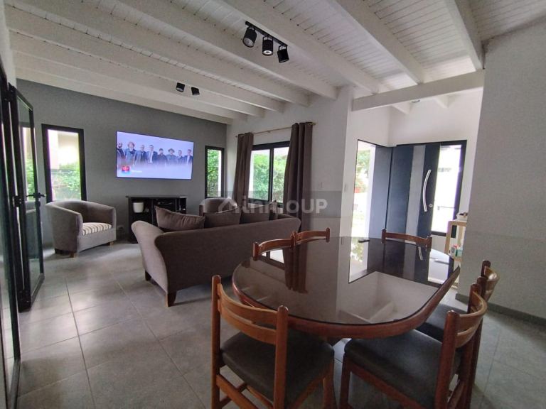 Casa en Venta en Guaymallen, Mendoza