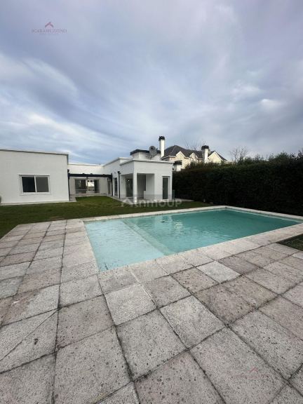 Casa en Alquiler en Mar del Plata, Buenos Aires Costa Atlantica - USD 2.400 | Inmoup - 17