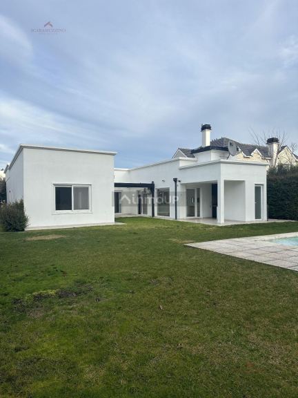 Casa en Alquiler en Mar del Plata, Buenos Aires Costa Atlantica - USD 2.400 | Inmoup - 19