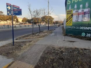 Godoy Cruz BOULEVARD BALCARCE ESQUINA ADOLFO CALLE.