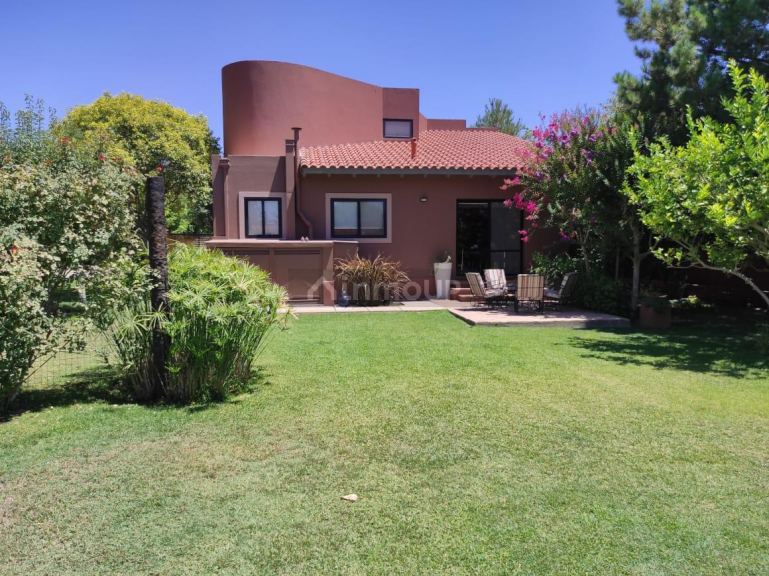 Casa en Venta en Guaymallen, Mendoza