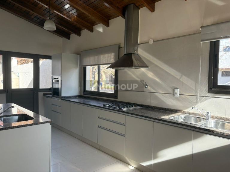 Casa en Alquiler en Maipu, Mendoza