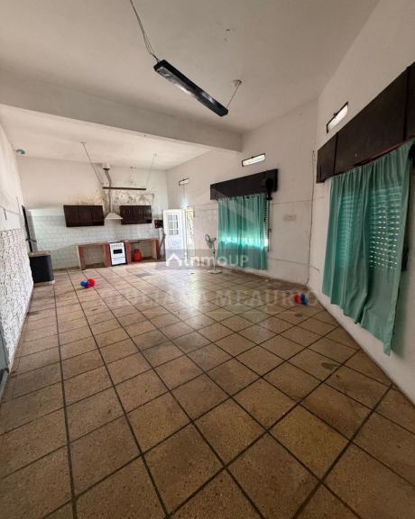 Local Comercial en Alquiler en Moron, G.B.A. Zona Oeste