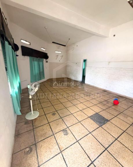 Local Comercial en Alquiler en Moron, G.B.A. Zona Oeste