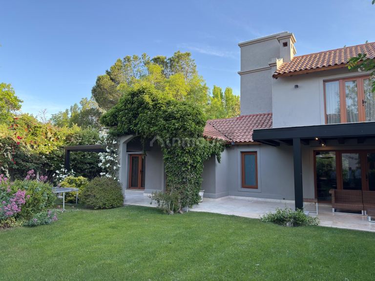 Casa en Venta en Lujan de Cuyo, Mendoza