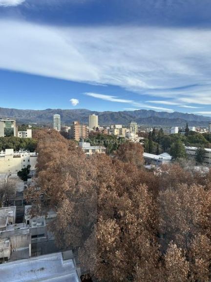 Oficina en Alquiler en Capital, Mendoza