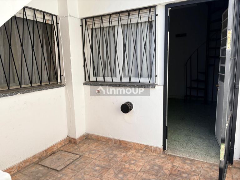P H en Venta en Lanus, G.B.A. Zona Sur - USD 68.500 | Inmoup - 59