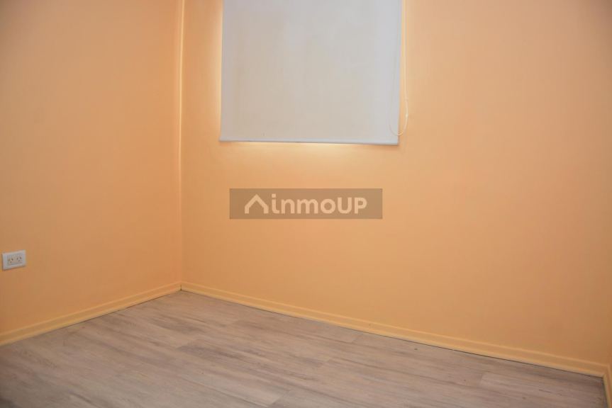 P H en Venta en Lanus, G.B.A. Zona Sur - USD 68.500 | Inmoup - 24