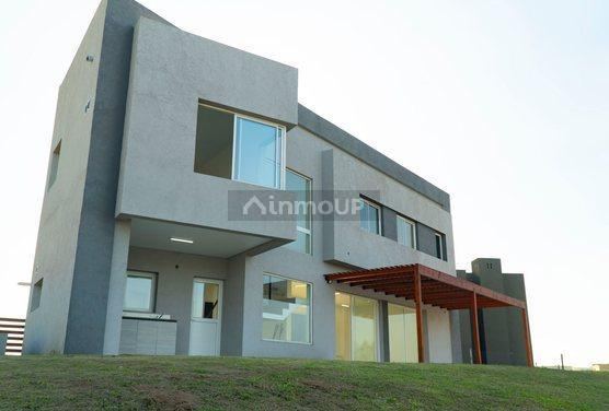 Casa en Alquiler en Pilar, G.B.A. Zona Norte