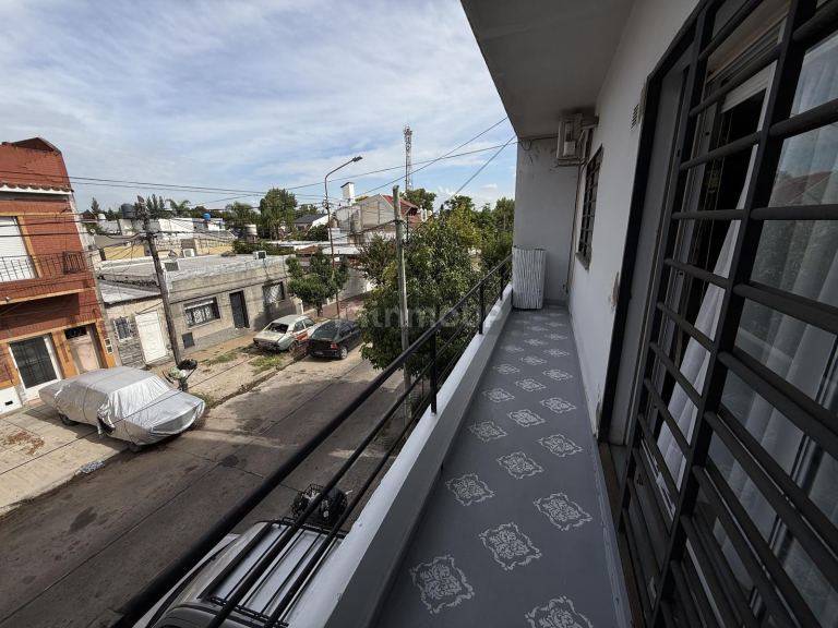 P H en Venta en Tres de Febrero, G.B.A. Zona Oeste