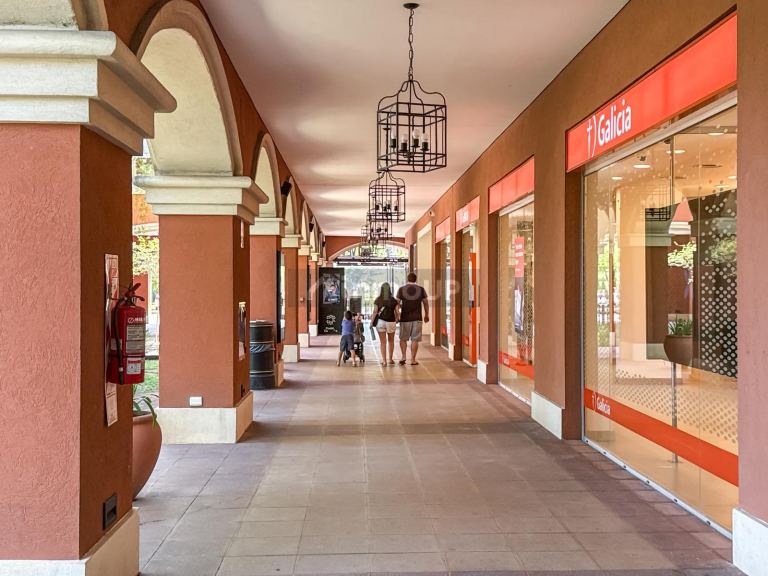 Local Comercial en Alquiler en Pilar, G.B.A. Zona Norte