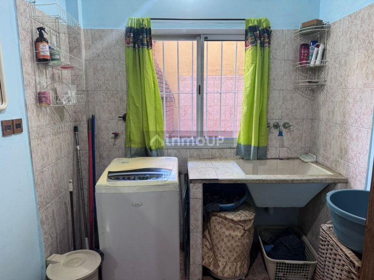 P H en Venta en Lanus, G.B.A. Zona Sur