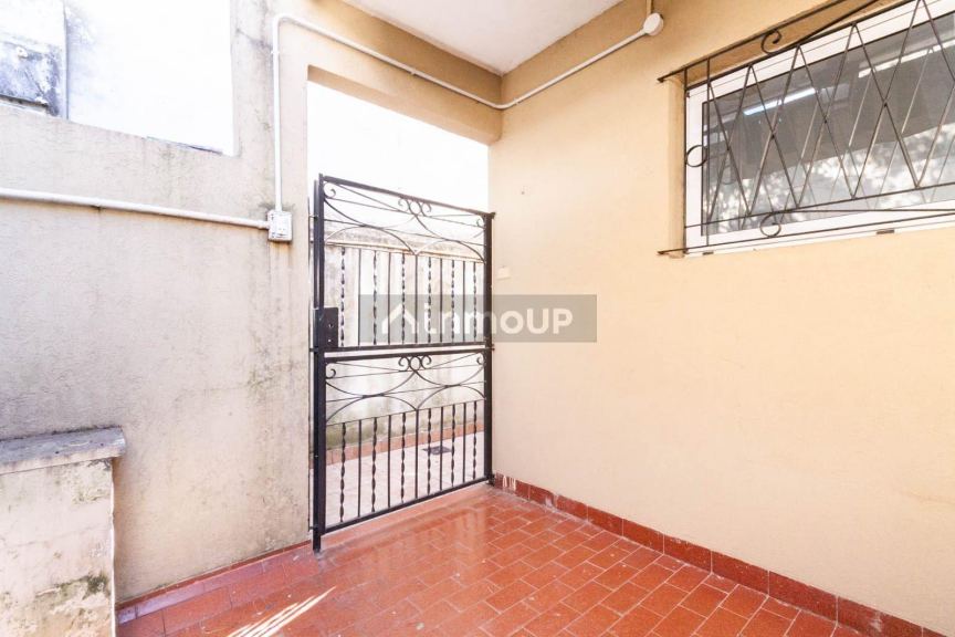 P H en Venta en Lomas de Zamora, G.B.A. Zona Sur
