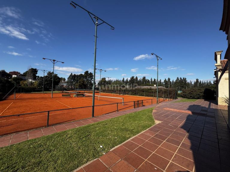 Casa en Venta en Malvinas Argentinas, G.B.A. Zona Norte