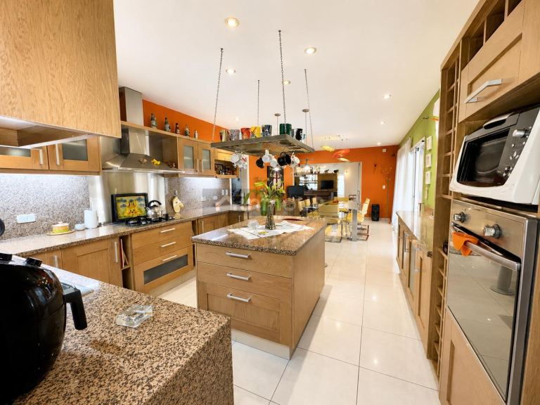 Casa en Venta en Malvinas Argentinas, G.B.A. Zona Norte