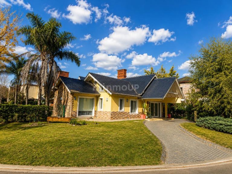 Casa en Venta en Malvinas Argentinas, G.B.A. Zona Norte
