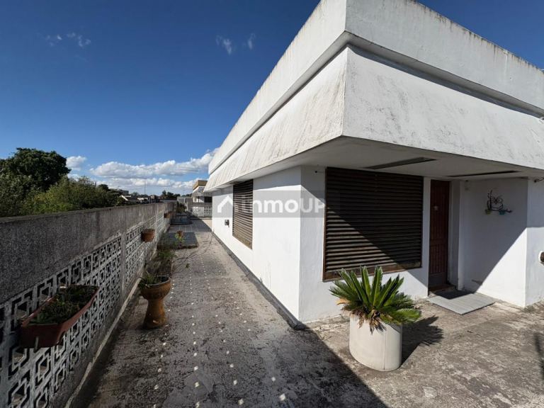 P H en Venta en Moron, G.B.A. Zona Oeste
