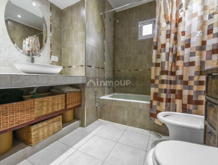 P H en Venta en Avellaneda, G.B.A. Zona Sur