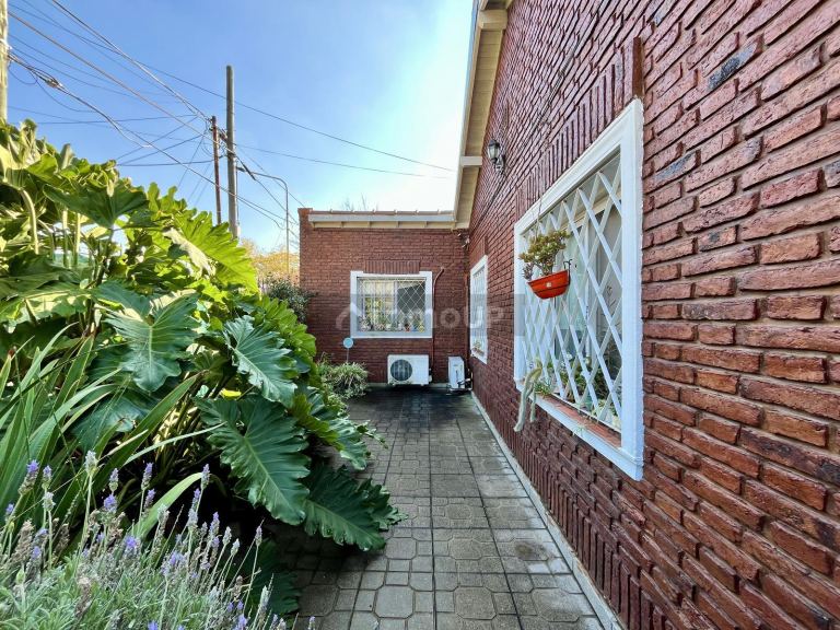 Casa en Venta en Moron, G.B.A. Zona Oeste