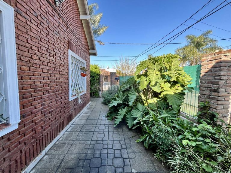 Casa en Venta en Moron, G.B.A. Zona Oeste