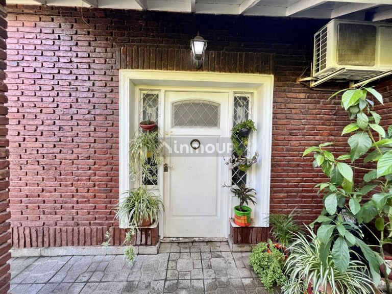 Casa en Venta en Moron, G.B.A. Zona Oeste