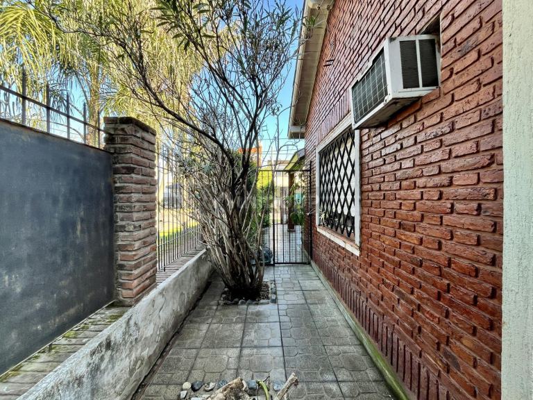 Casa en Venta en Moron, G.B.A. Zona Oeste