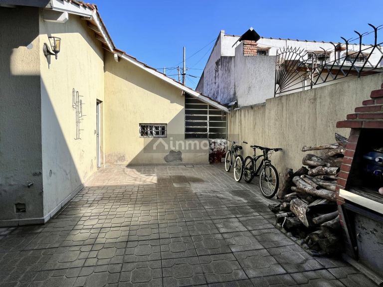Casa en Venta en Moron, G.B.A. Zona Oeste
