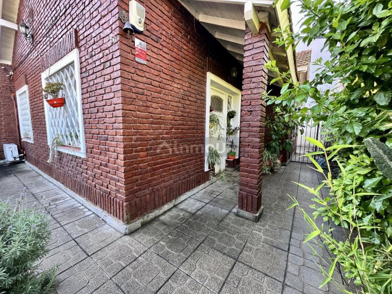 Casa en Venta en Moron, G.B.A. Zona Oeste