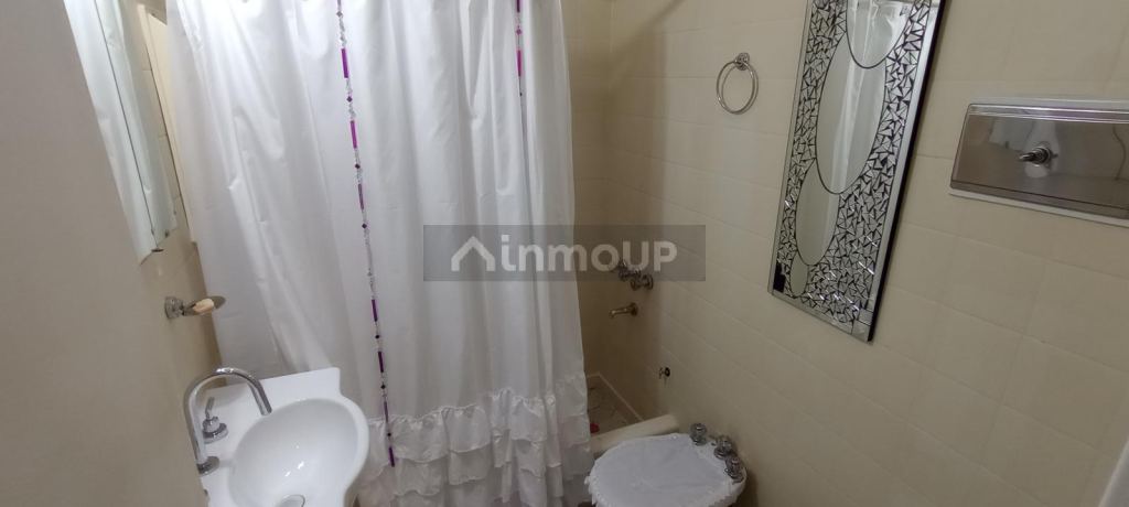 Casa en Venta en Moron, G.B.A. Zona Oeste