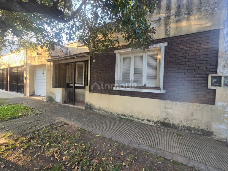Casa en Venta en Moron, G.B.A. Zona Oeste