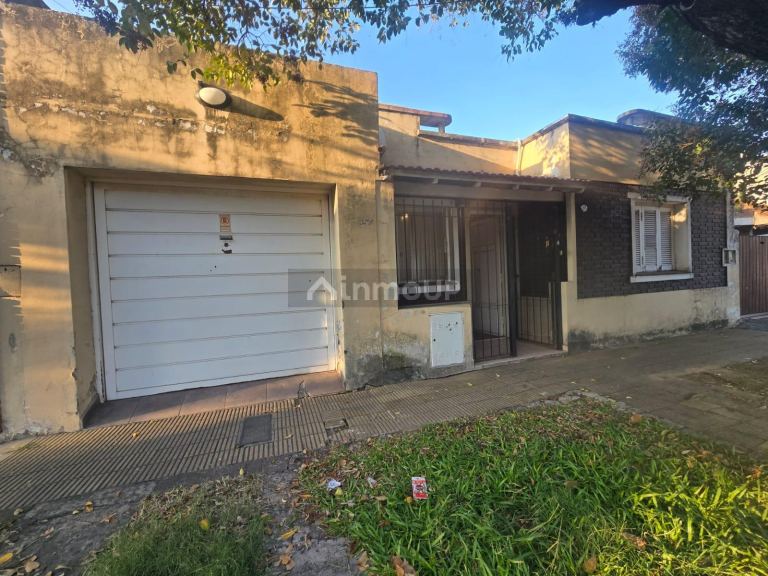 Casa en Venta en Moron, G.B.A. Zona Oeste