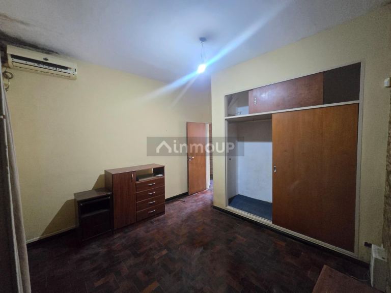 Casa en Venta en Moron, G.B.A. Zona Oeste