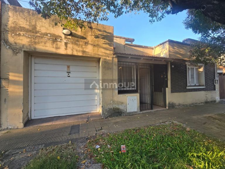 Casa en Venta en Moron, G.B.A. Zona Oeste