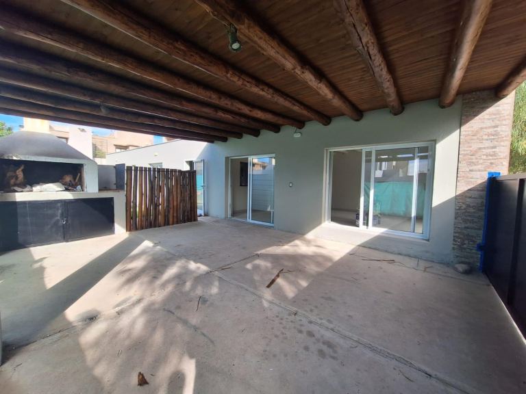 Casa en Alquiler en Lujan de Cuyo, Mendoza