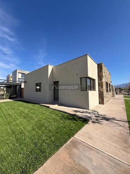 Casa en Alquiler en Lujan de Cuyo, Mendoza