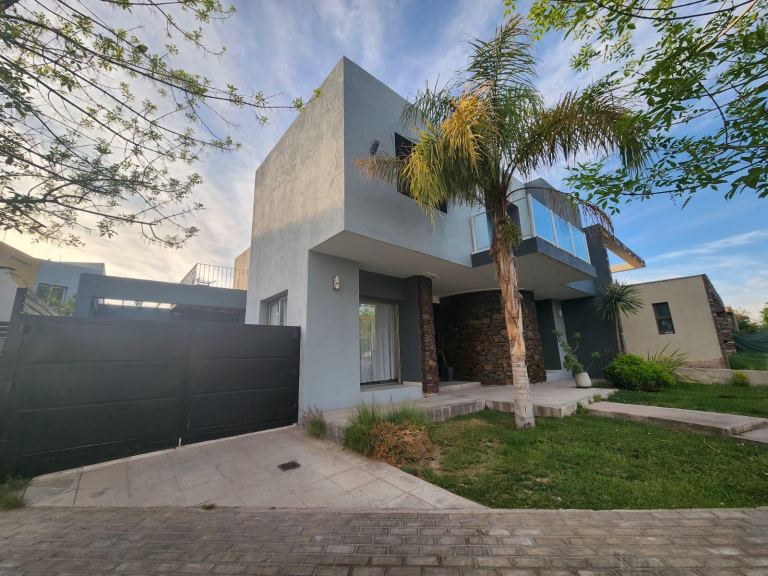 Casa en Alquiler en Maipu, Mendoza