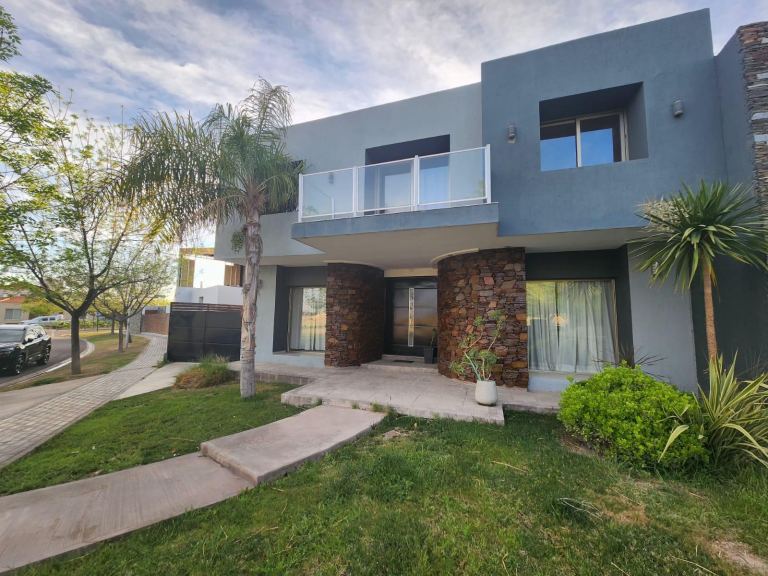 Casa en Alquiler en Maipu, Mendoza