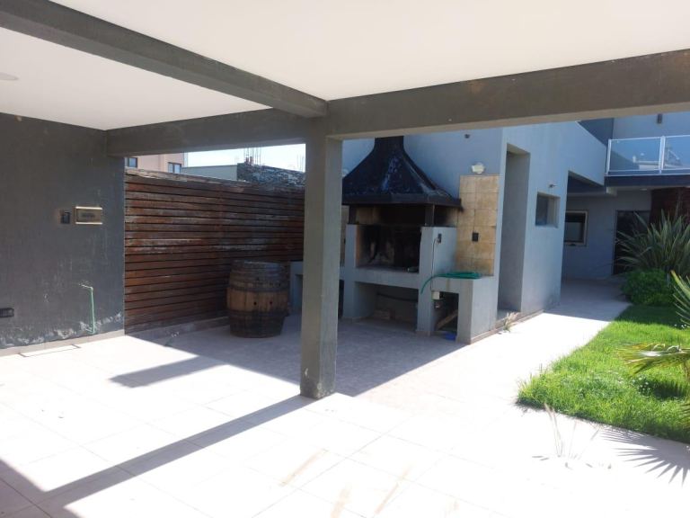Casa en Alquiler en Maipu, Mendoza