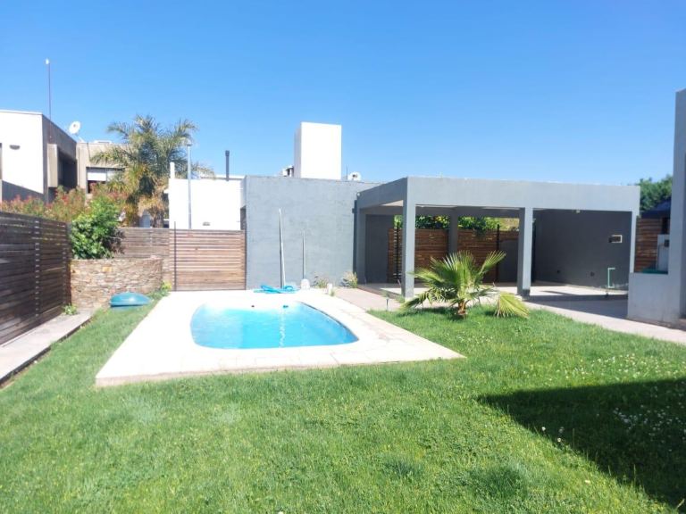 Casa en Alquiler en Maipu, Mendoza