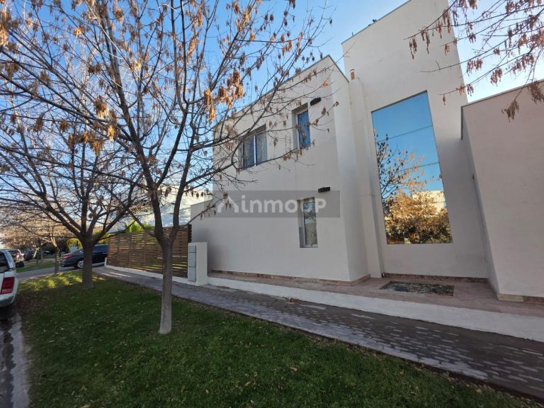 Casa en Alquiler en Maipu, Mendoza